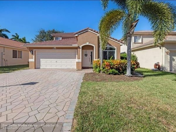 4647 Waycross Dr, Coconut Creek, FL 33073