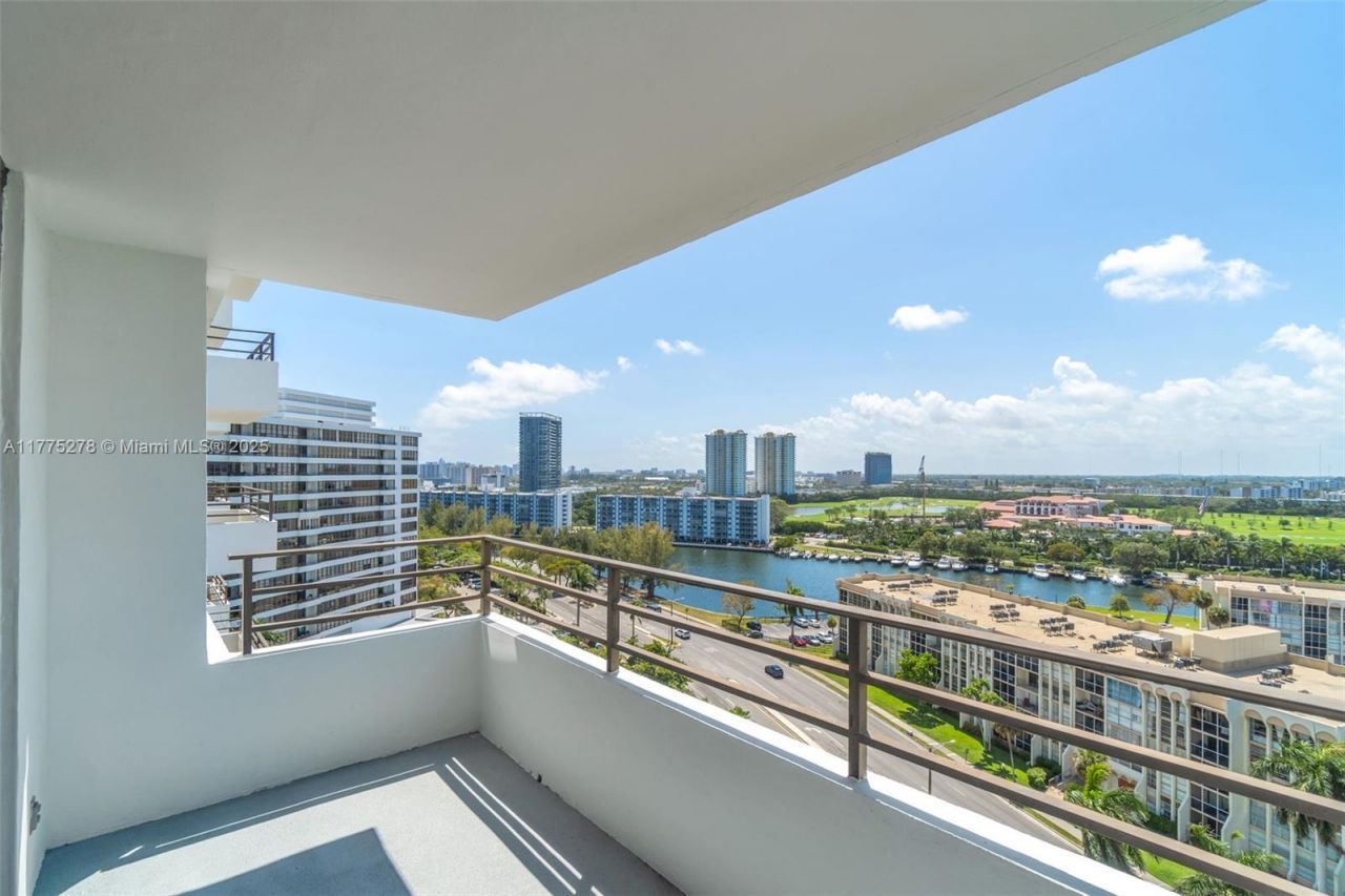 600 Three Islands Blvd, Unit 1207, Hallandale Beach, FL 33009 Photo