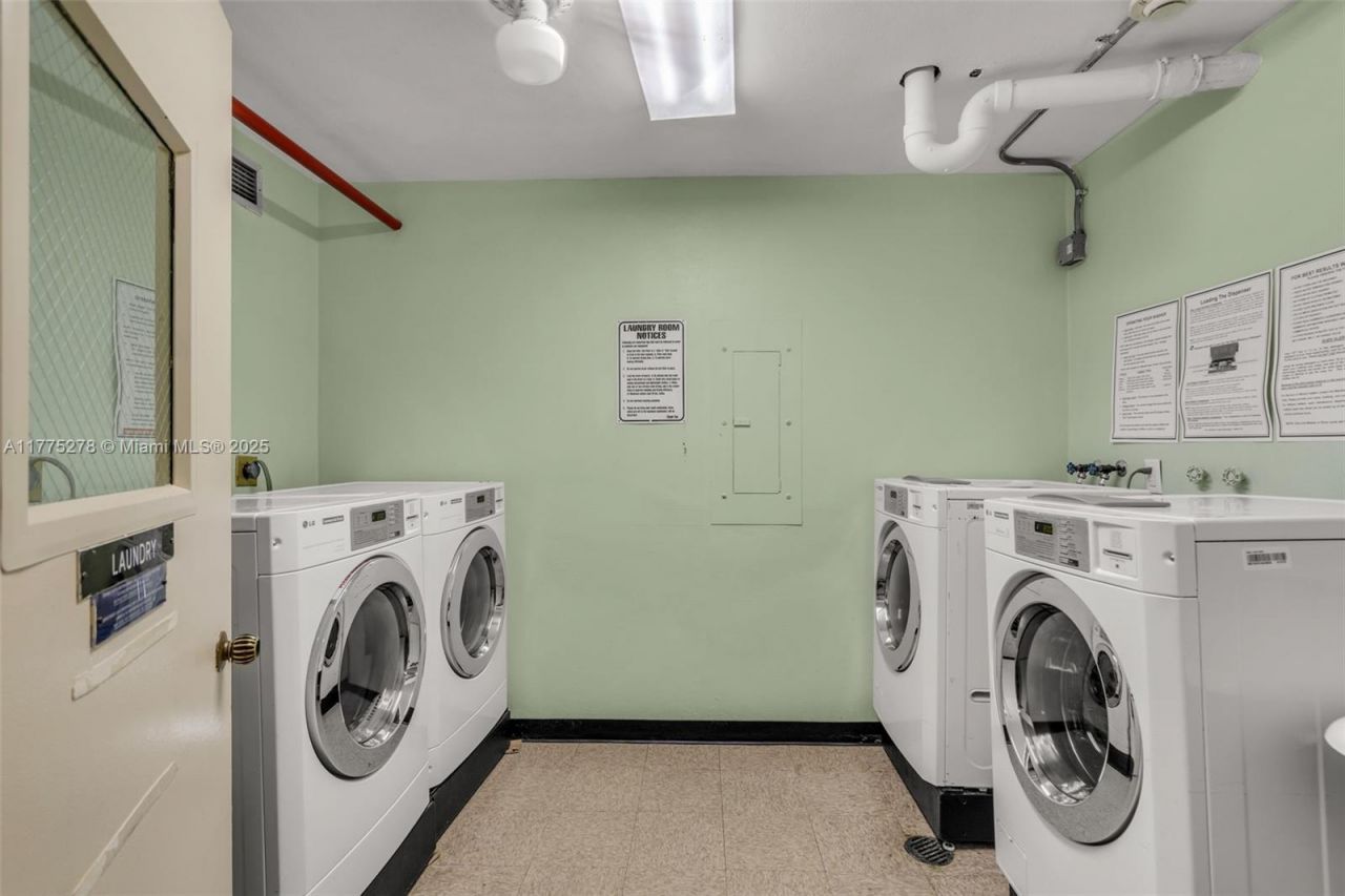 600 Three Islands Blvd, Unit 1207, Hallandale Beach, FL 33009 Photo