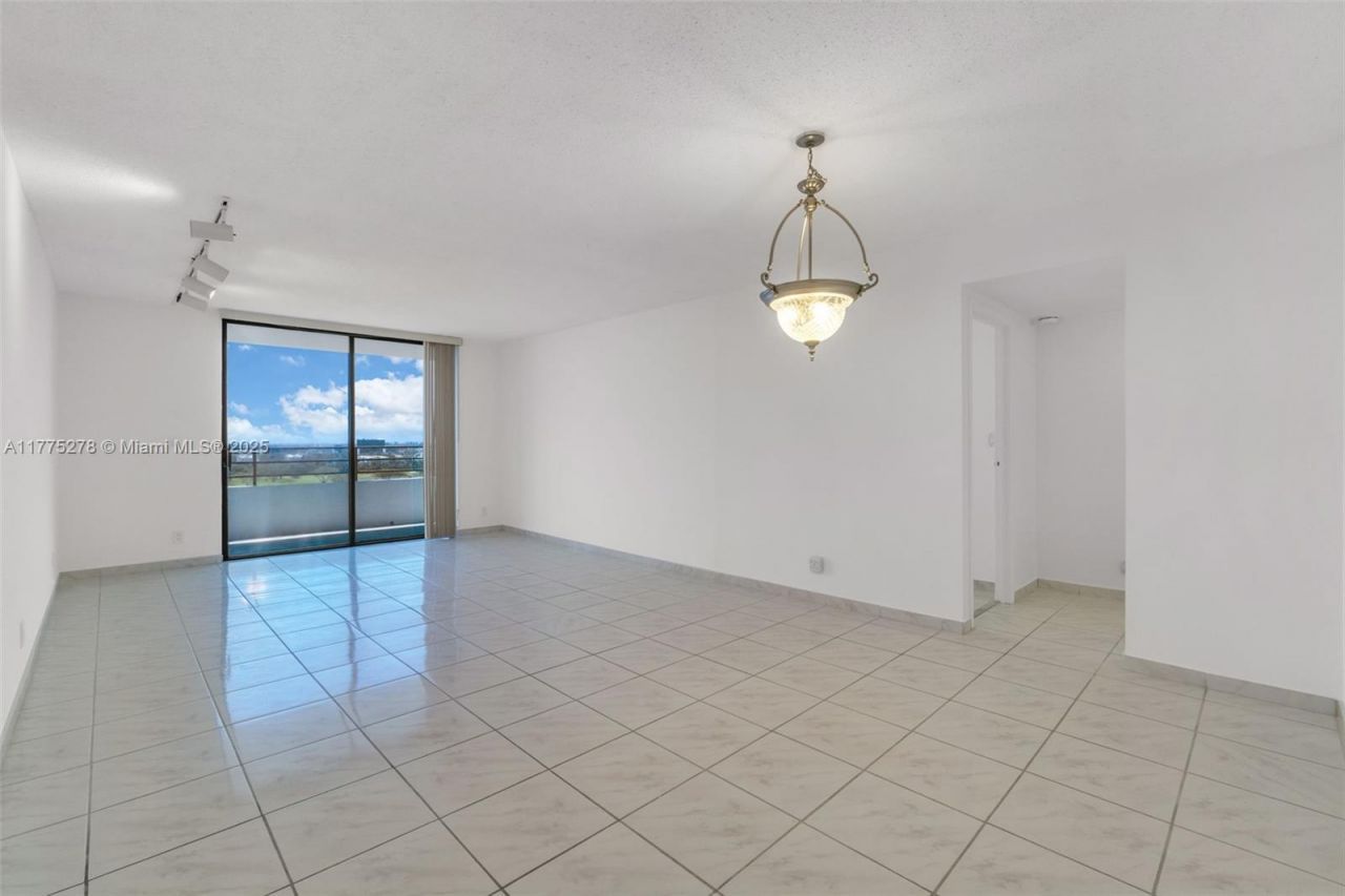 600 Three Islands Blvd, Unit 1207, Hallandale Beach, FL 33009 Photo