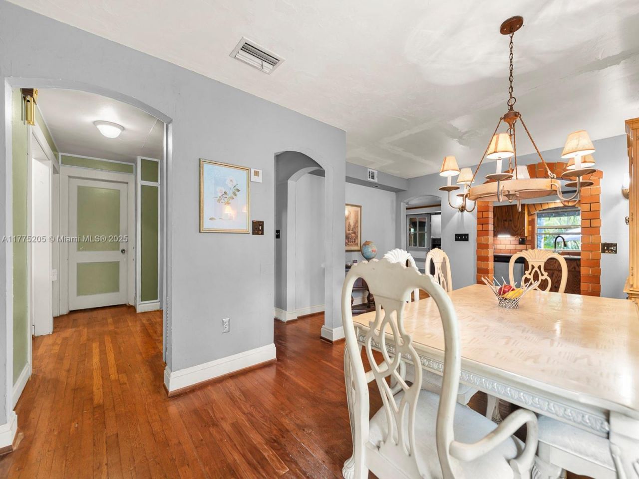 411 SW 1st St, Florida City, FL 33034 Photo