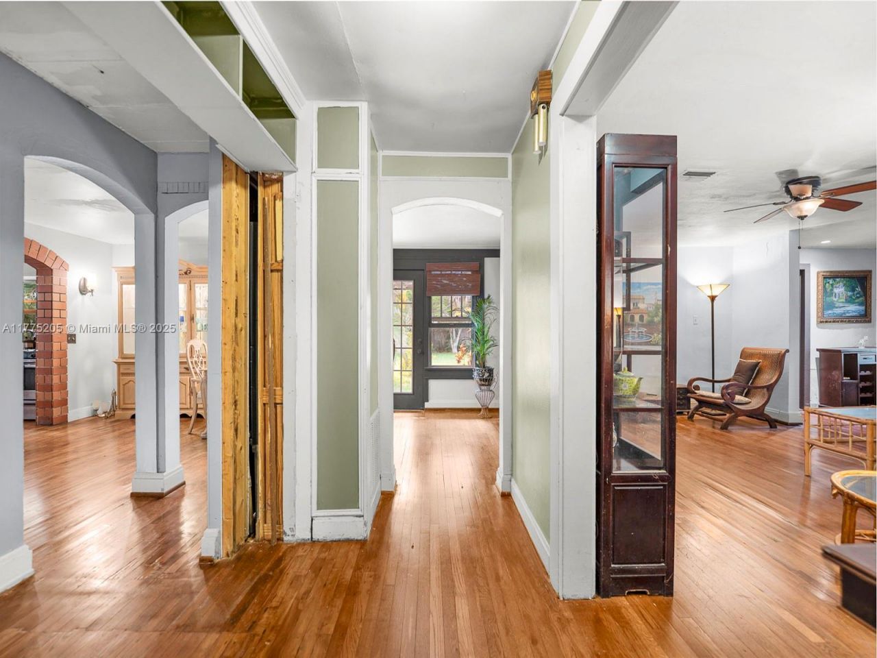 411 SW 1st St, Florida City, FL 33034 Photo