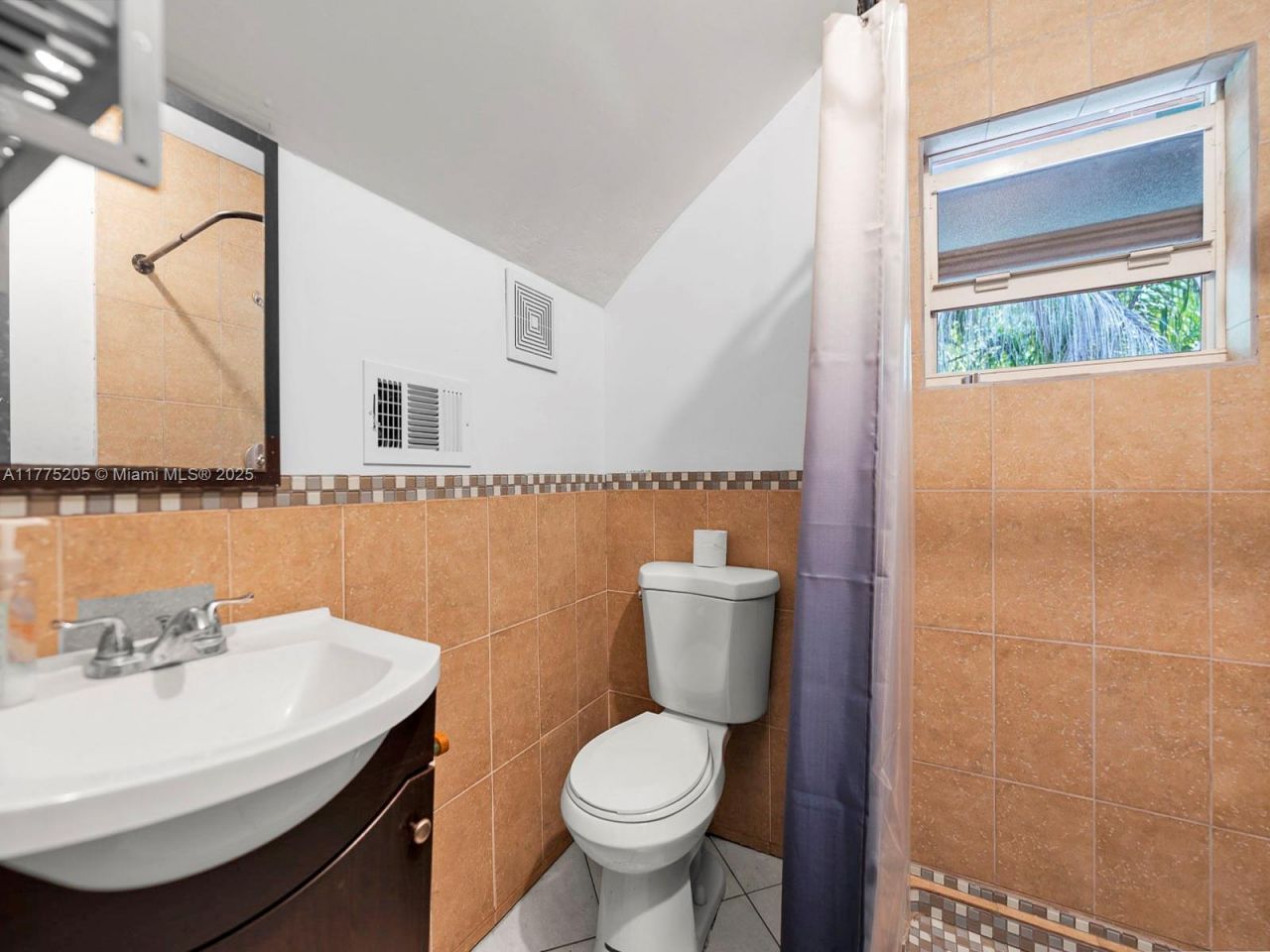 411 SW 1st St, Florida City, FL 33034 Photo