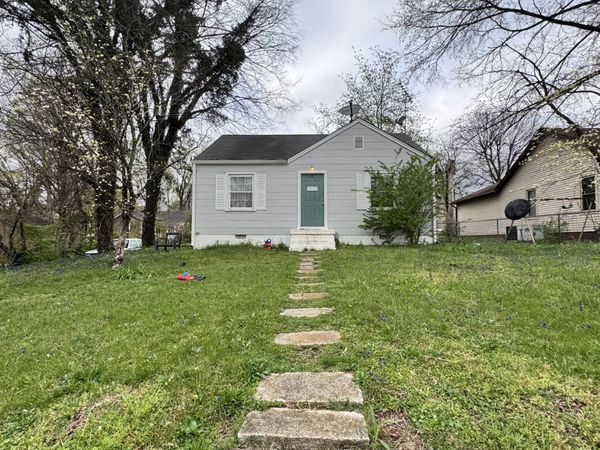 620 W 9th St, Columbia, TN 38401