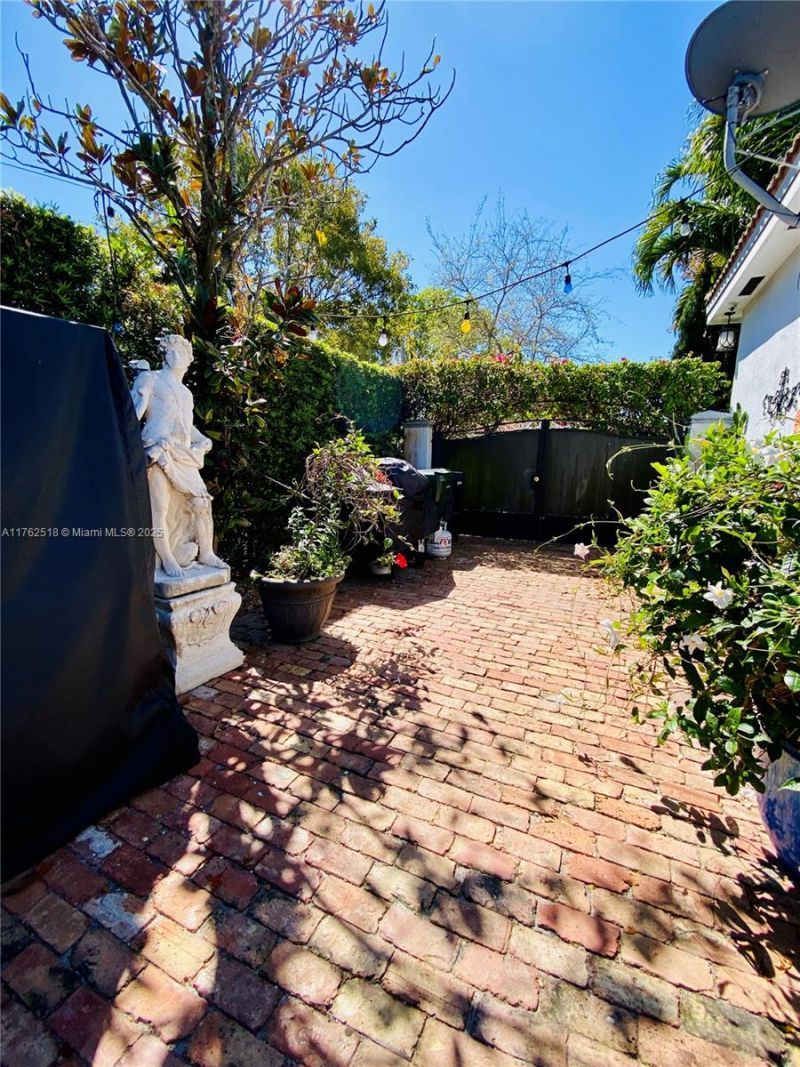 1135 SW 62nd Ave, West Miami, FL 33144 Photo