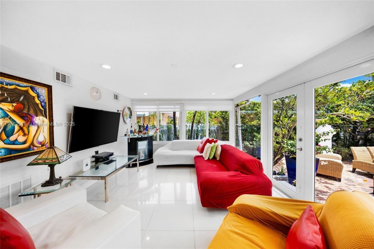 1135 SW 62nd Ave, West Miami, FL 33144 Photo