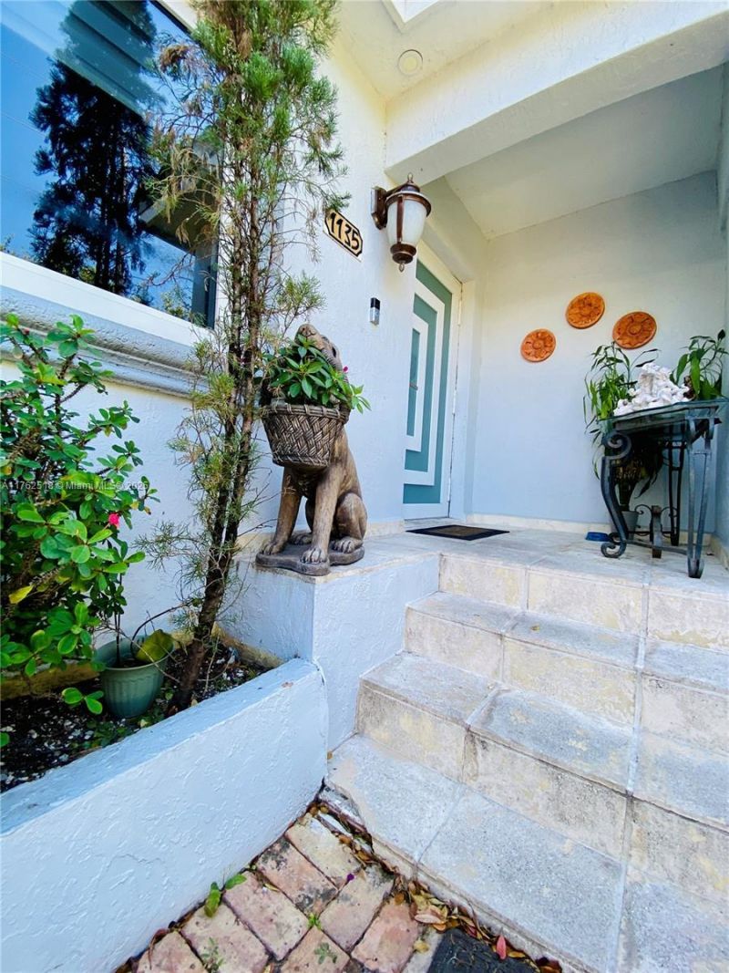 1135 SW 62nd Ave, West Miami, FL 33144 Photo