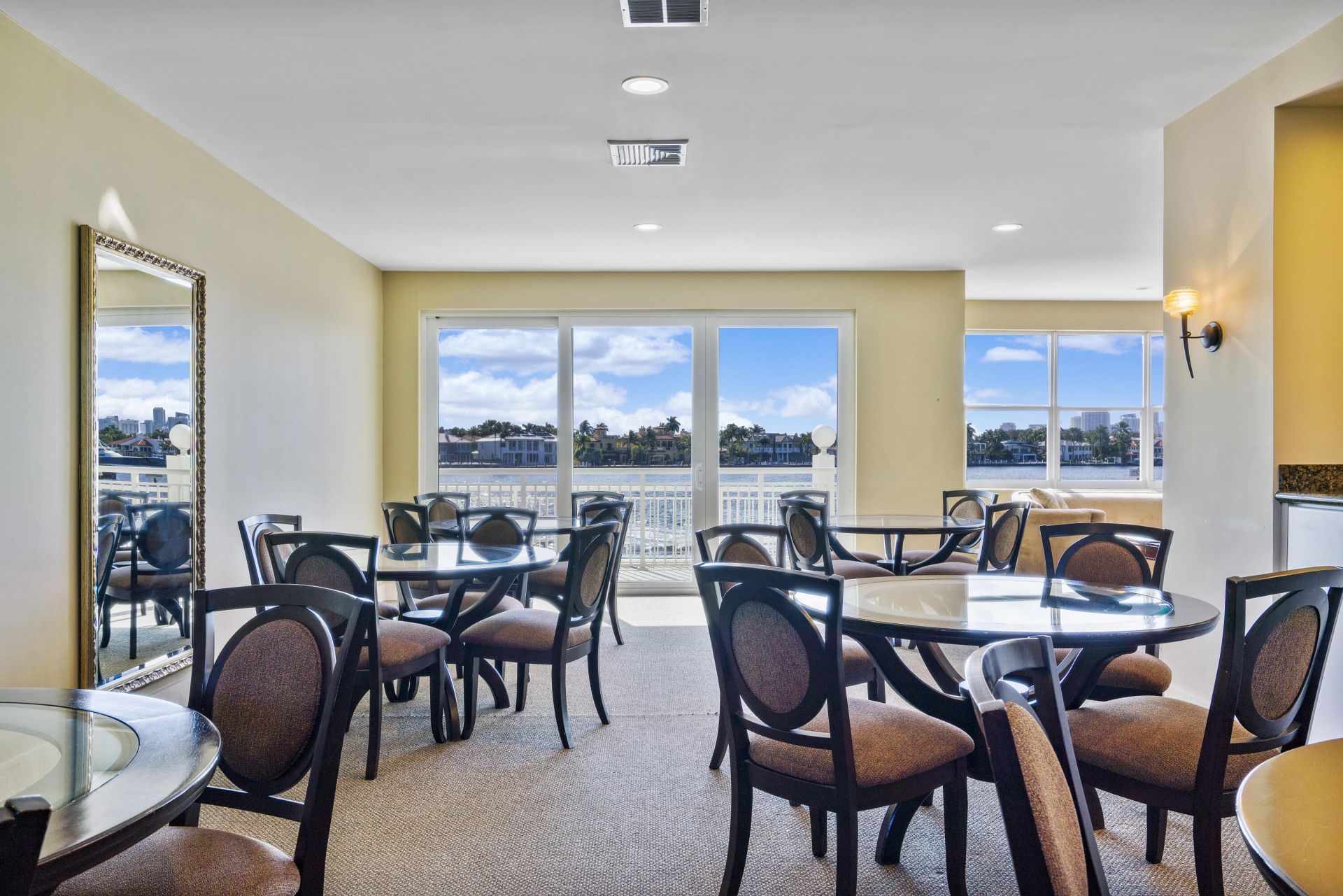 511 Bayshore Drive, Unit 410, Fort Lauderdale, FL 33304 Photo