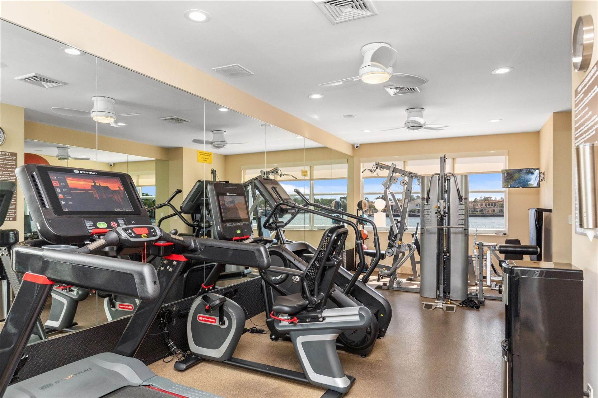 511 Bayshore Drive, Unit 410, Fort Lauderdale, FL 33304 Photo