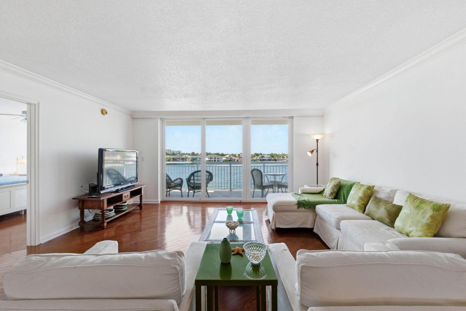 511 Bayshore Drive, Unit 410, Fort Lauderdale, FL 33304 Photo