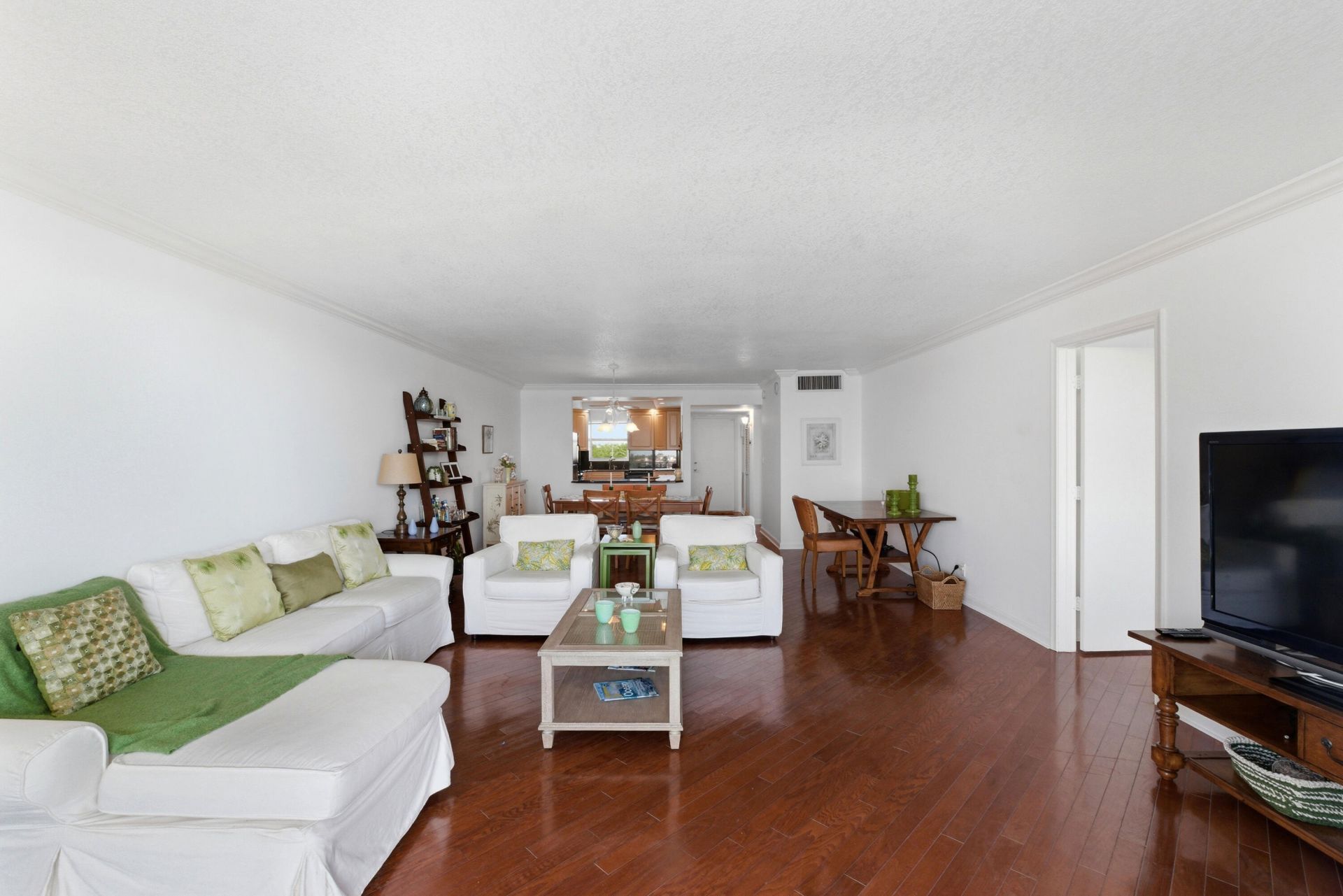 511 Bayshore Drive, Unit 410, Fort Lauderdale, FL 33304 Photo