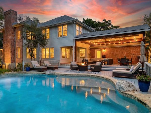 857 mission hills, New Braunfels, TX 78130