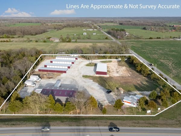 9110 Farm Road 2140, Cassville, MO 65625