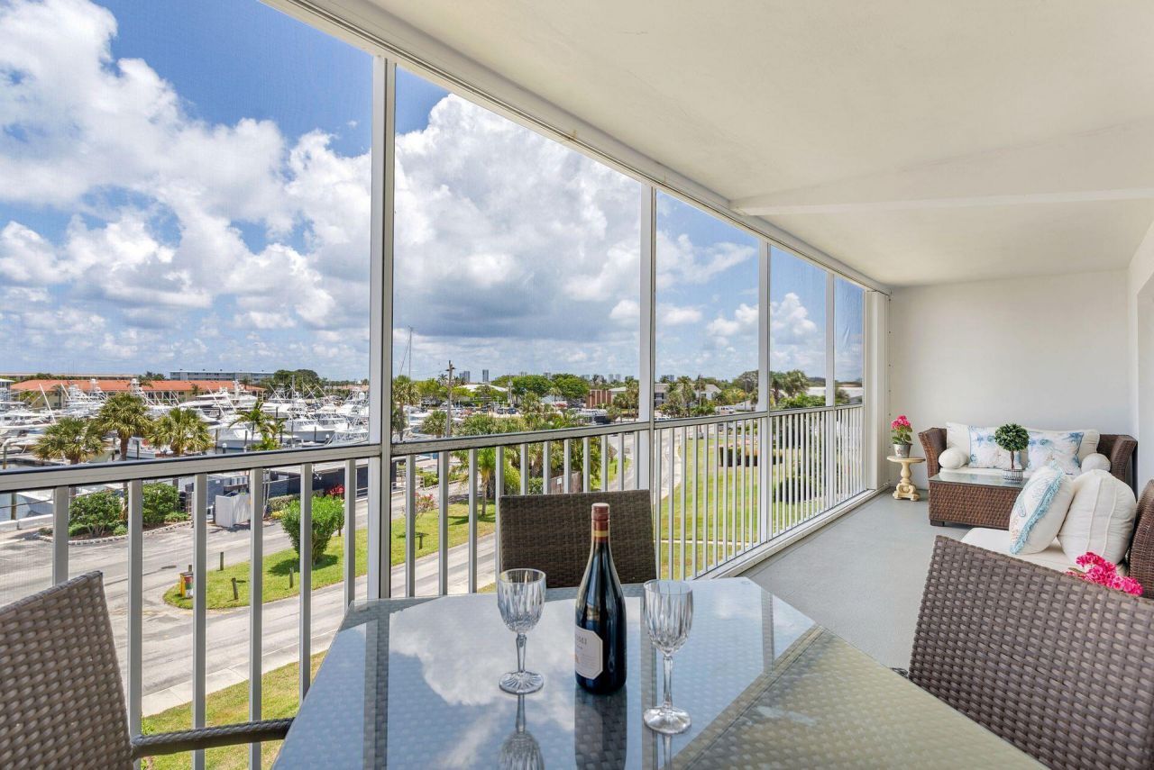 907 Marina Drive, Unit 310, North Palm Beach, FL 33408 Photo