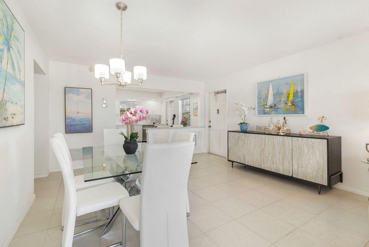 907 Marina Drive, Unit 310, North Palm Beach, FL 33408 Photo