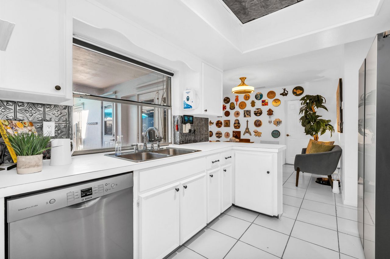 4799 NW 5th Avenue, Boca Raton, FL 33431 Photo