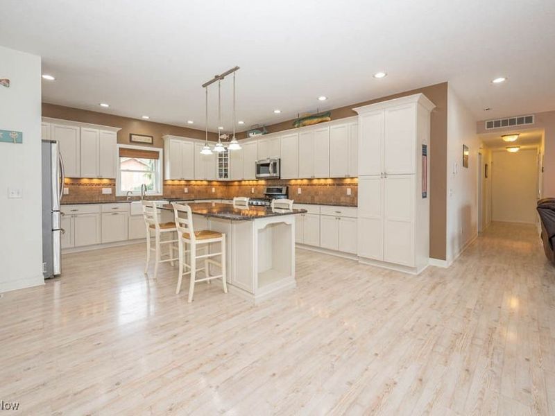 6964 Lakeview Drive, Hanoverton, OH 44423 Photo 10