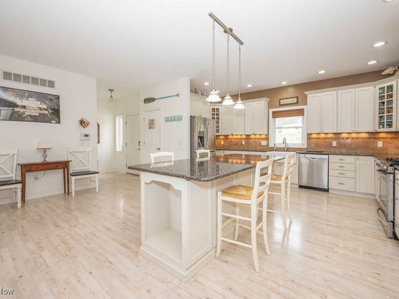 6964 Lakeview Drive, Hanoverton, OH 44423 Photo 9