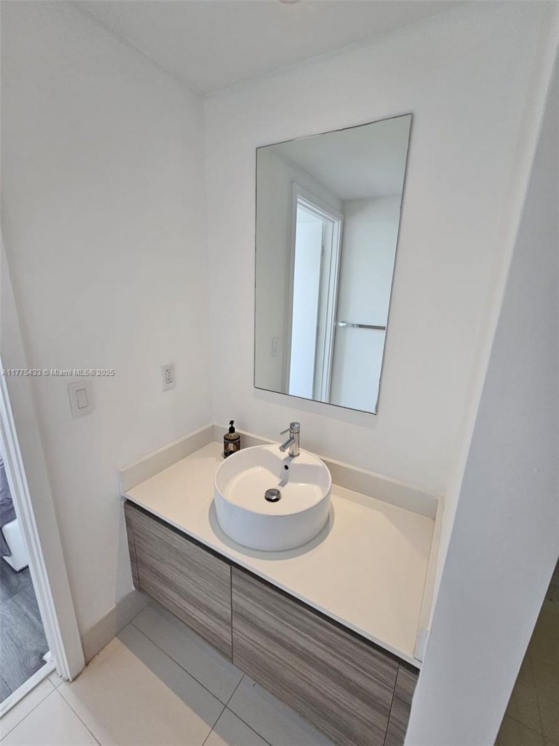 121 NE 34 St, Unit 2511, Miami, FL 33137 Photo