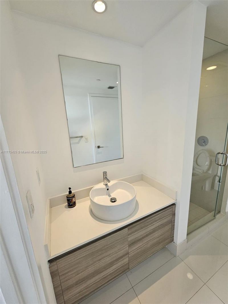 121 NE 34 St, Unit 2511, Miami, FL 33137 Photo