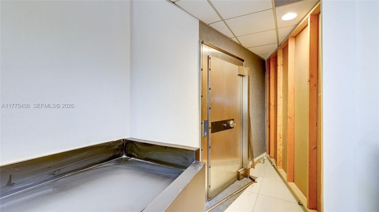 9600 NW 25th St, Unit 1st Floor, Doral, FL 33172 Photo