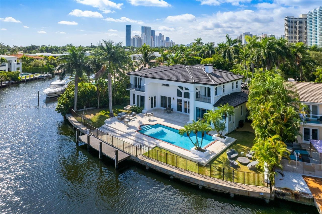 455 Centre Is, Golden Beach, FL 33160 Photo