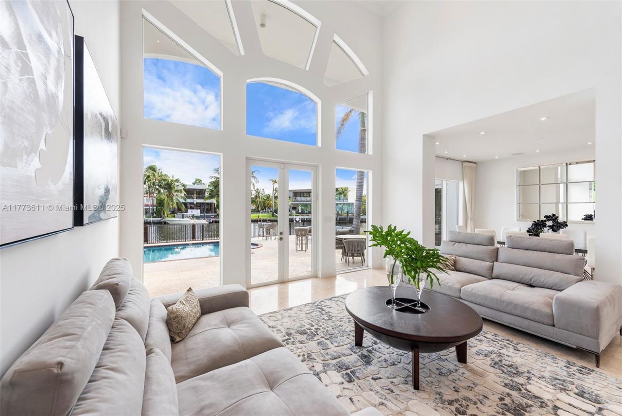 455 Centre Is, Golden Beach, FL 33160 Photo