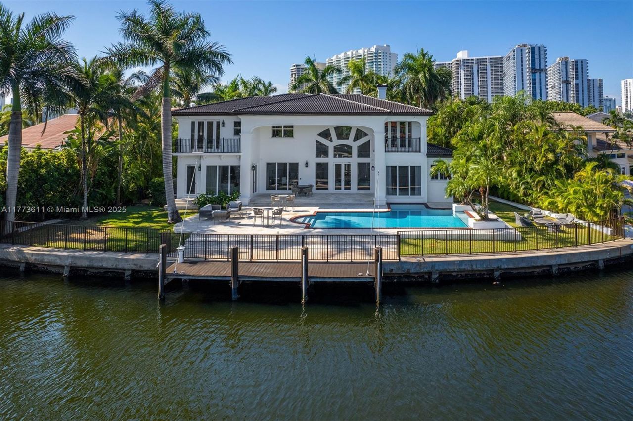 455 Centre Is, Golden Beach, FL 33160 Photo