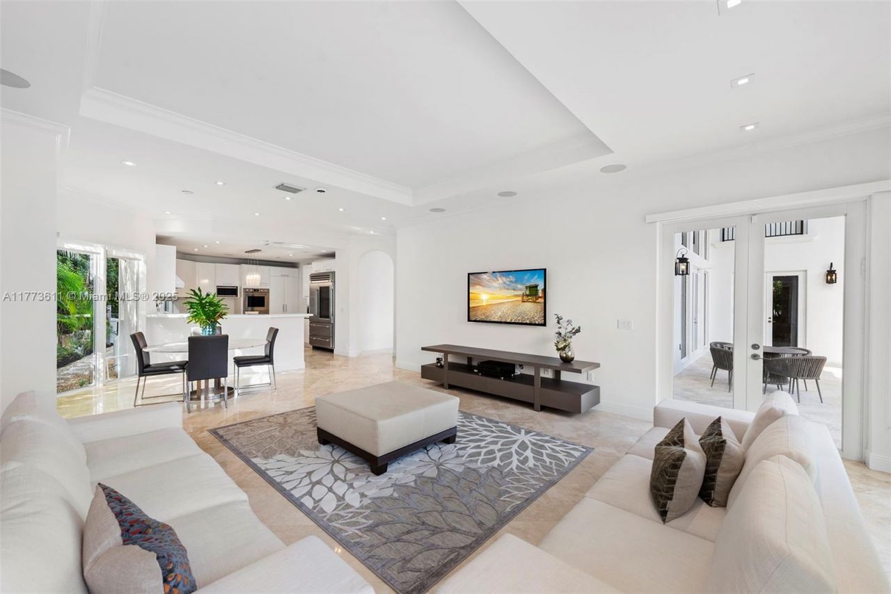 455 Centre Is, Golden Beach, FL 33160 Photo