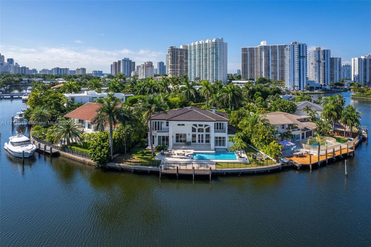 455 Centre Is, Golden Beach, FL 33160 Photo