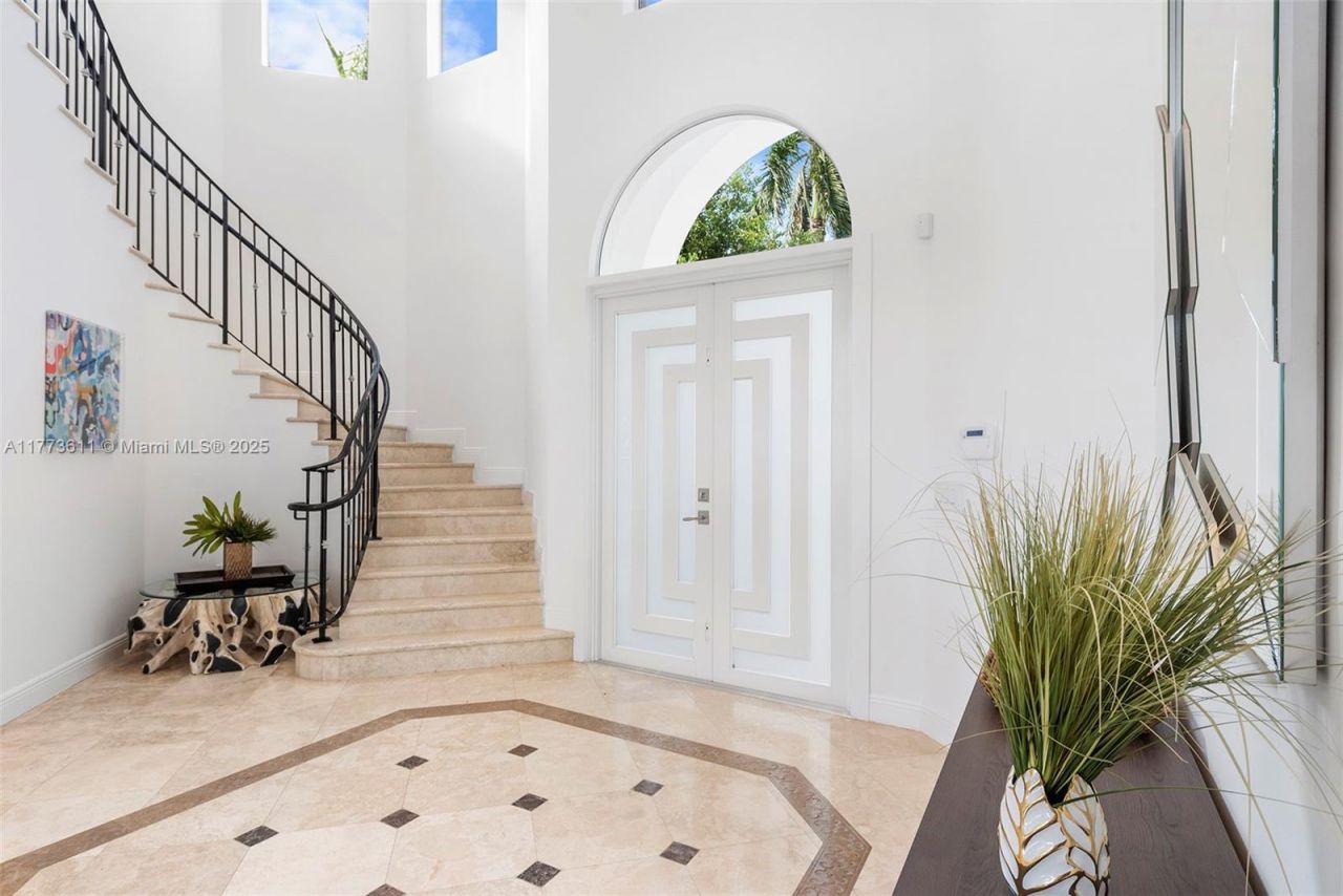 455 Centre Is, Golden Beach, FL 33160 Photo