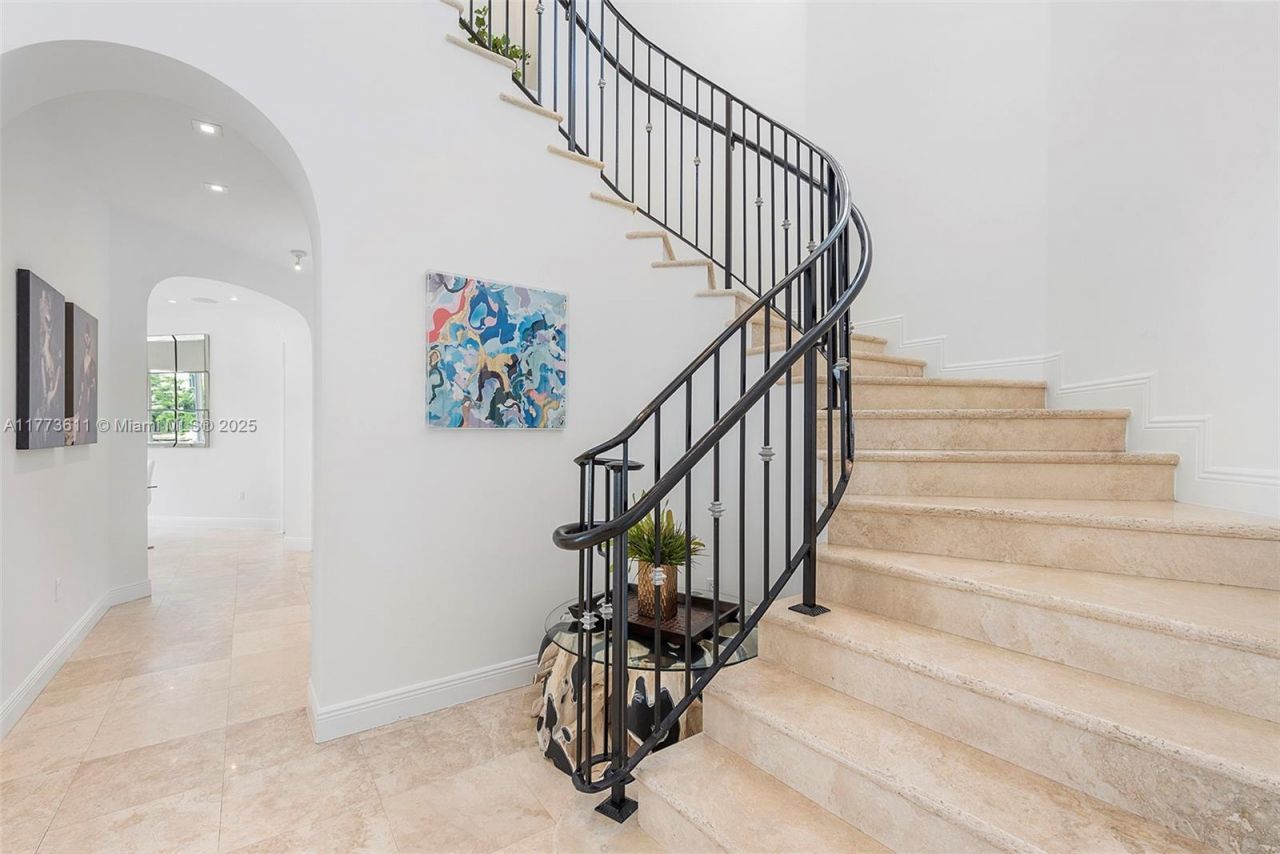 455 Centre Is, Golden Beach, FL 33160 Photo