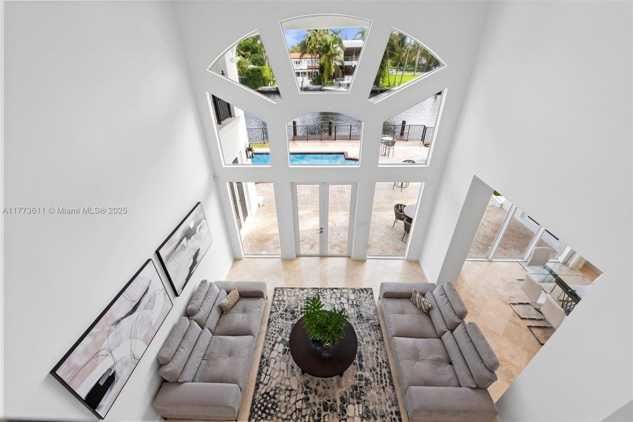 455 Centre Is, Golden Beach, FL 33160 Photo