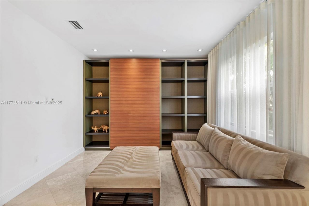 455 Centre Is, Golden Beach, FL 33160 Photo