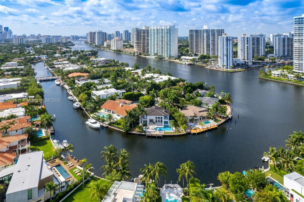 455 Centre Is, Golden Beach, FL 33160 Photo