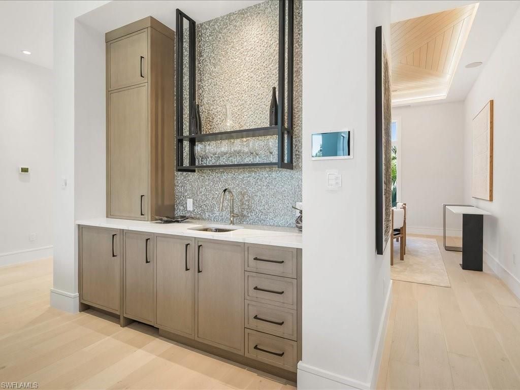 612 Binnacle Dr, Naples, FL 34103 Photo