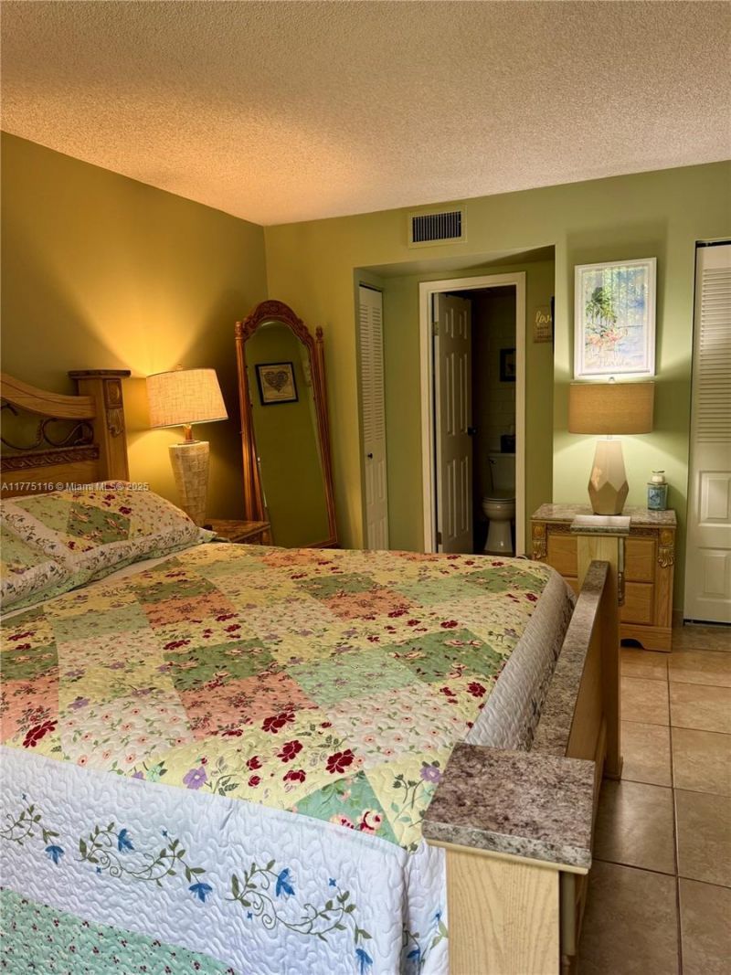 2600 NW 49th Ave, Unit 403, Lauderdale Lakes, FL 33313 Photo