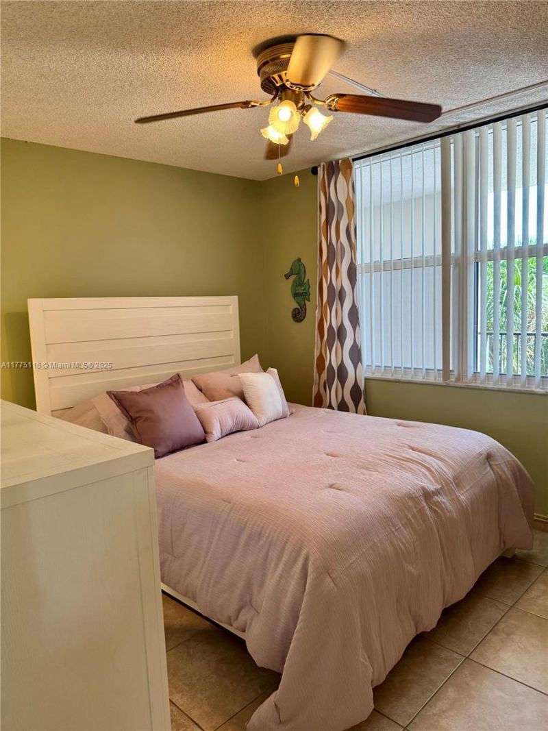 2600 NW 49th Ave, Unit 403, Lauderdale Lakes, FL 33313 Photo