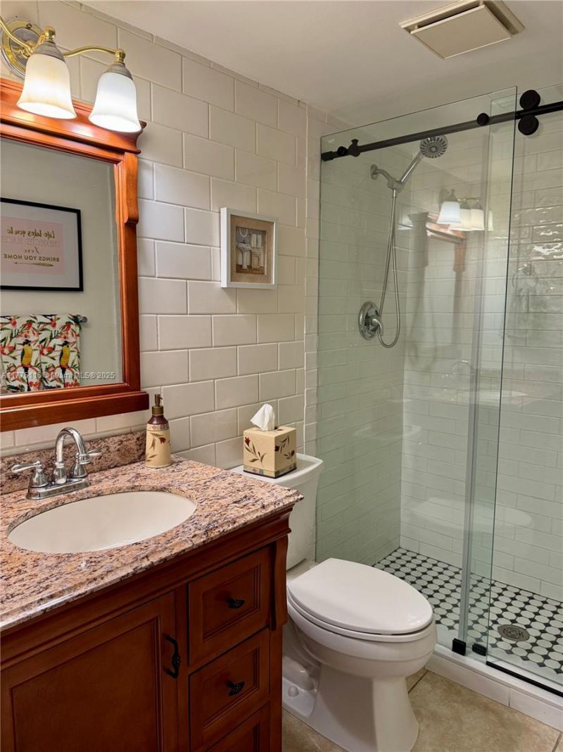 2600 NW 49th Ave, Unit 403, Lauderdale Lakes, FL 33313 Photo