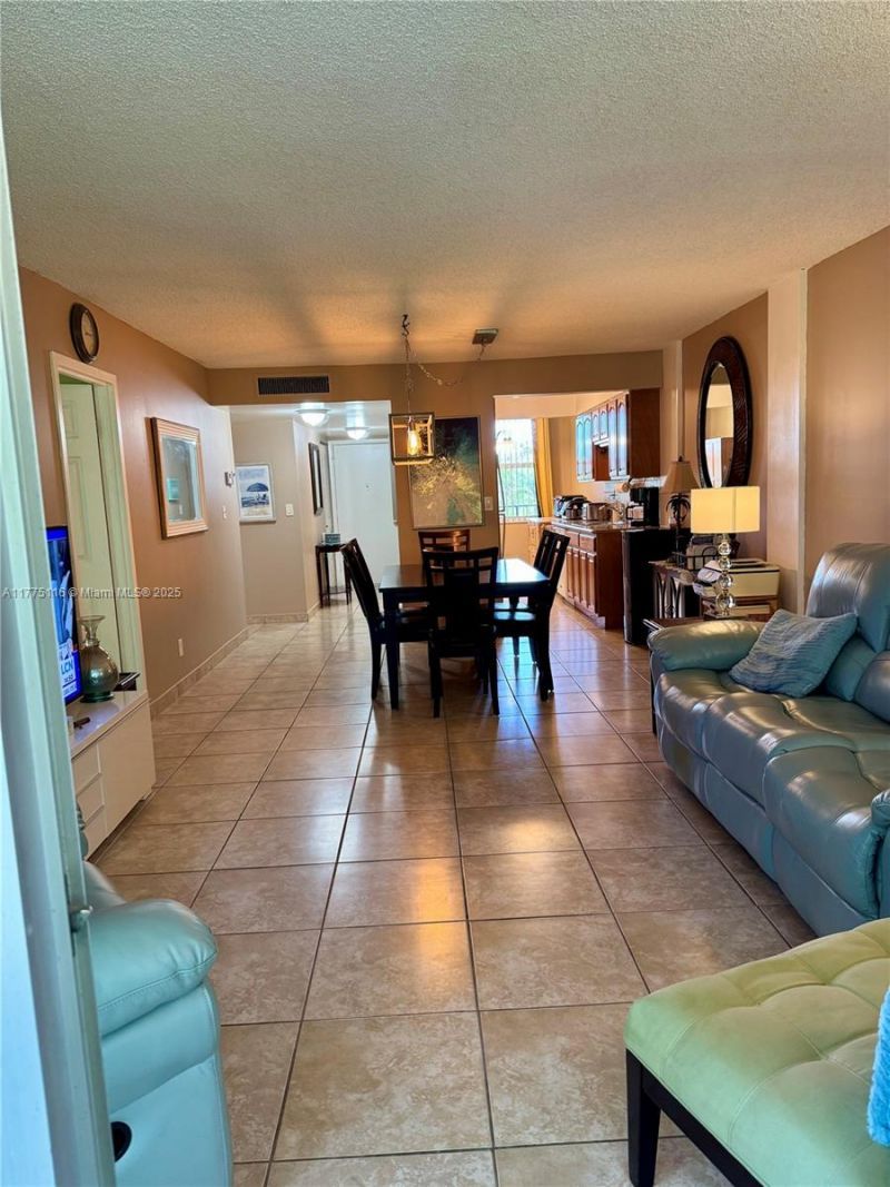 2600 NW 49th Ave, Unit 403, Lauderdale Lakes, FL 33313 Photo