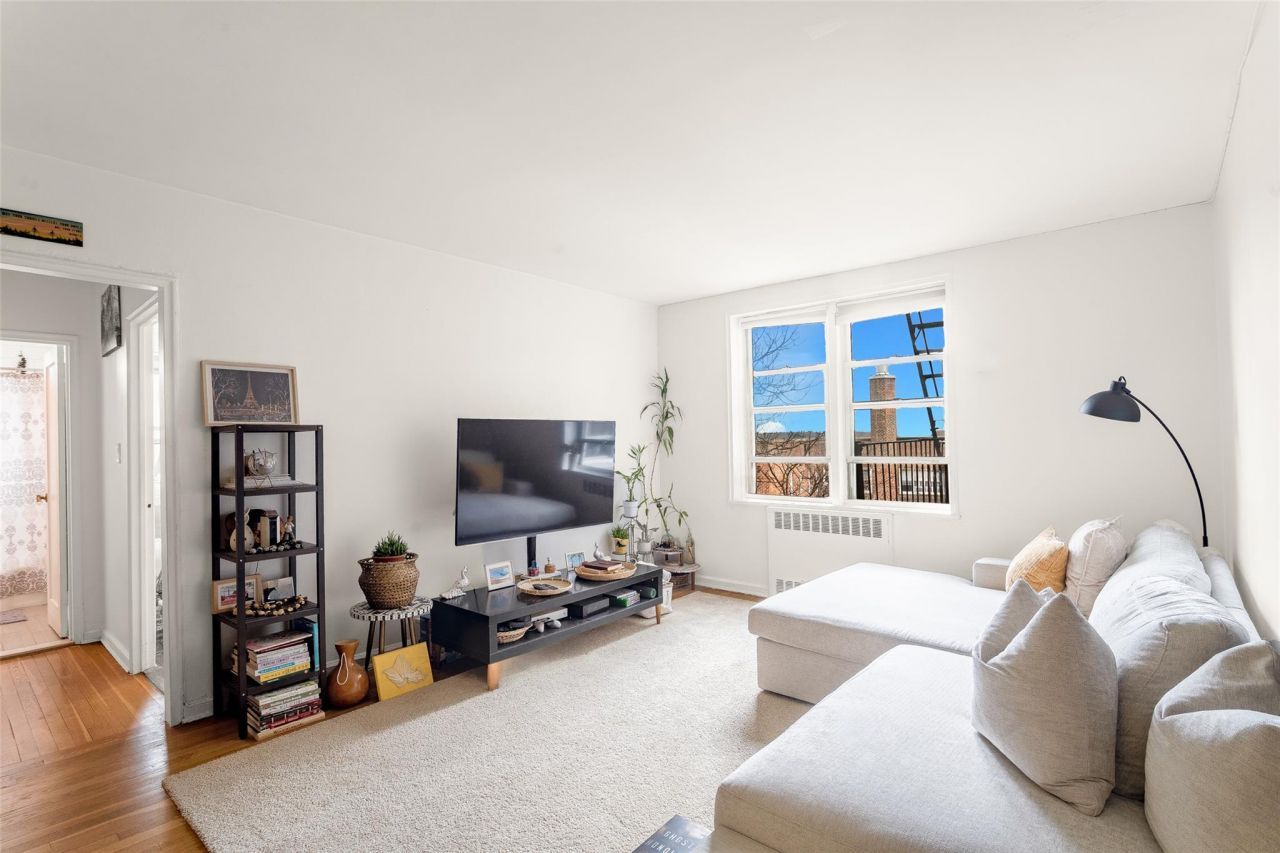 5614 Netherland Avenue, Unit 5C, Bronx, NY 10471 Main Photo