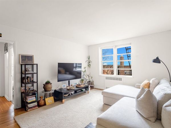 5614 Netherland Avenue, Unit 5C, Bronx, NY 10471