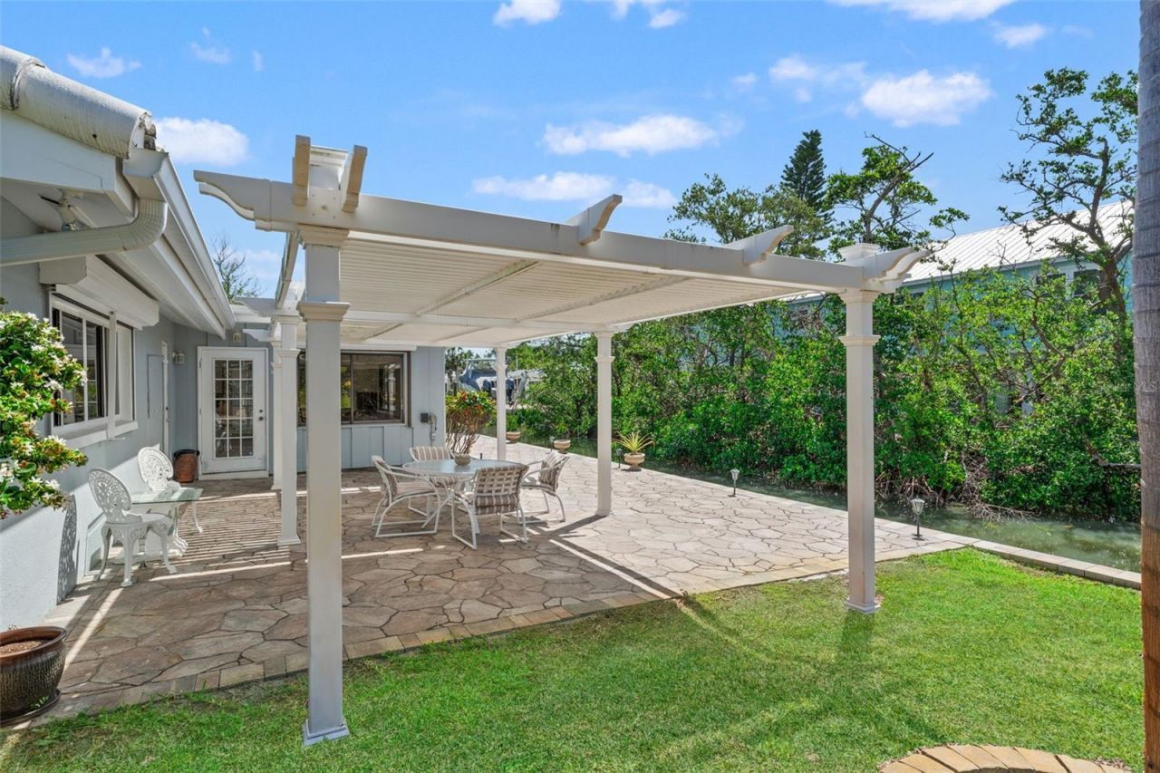 636 Tarawitt Drive, Longboat Key, FL 34228 Photo