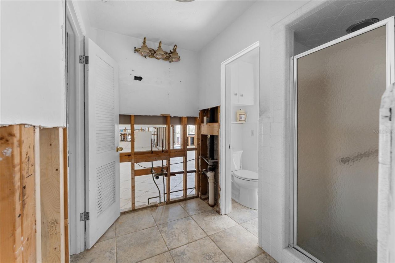 636 Tarawitt Drive, Longboat Key, FL 34228 Photo