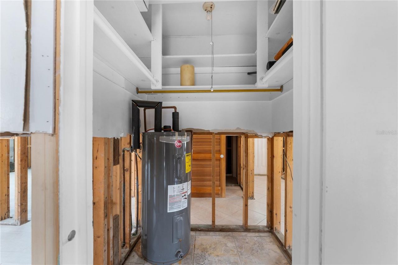 636 Tarawitt Drive, Longboat Key, FL 34228 Photo