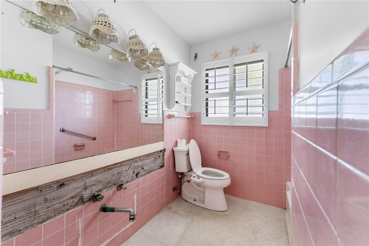 636 Tarawitt Drive, Longboat Key, FL 34228 Photo