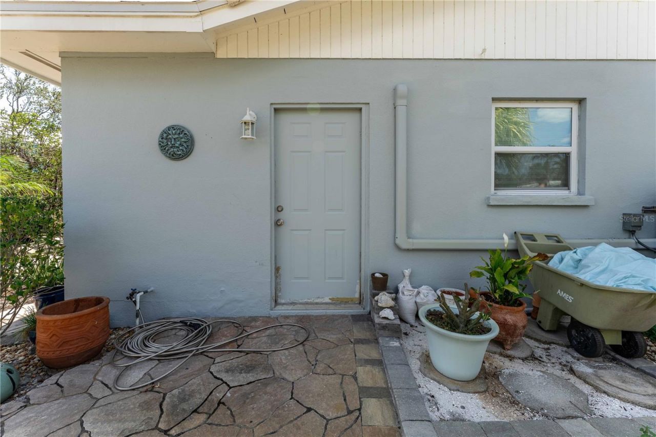 636 Tarawitt Drive, Longboat Key, FL 34228 Photo