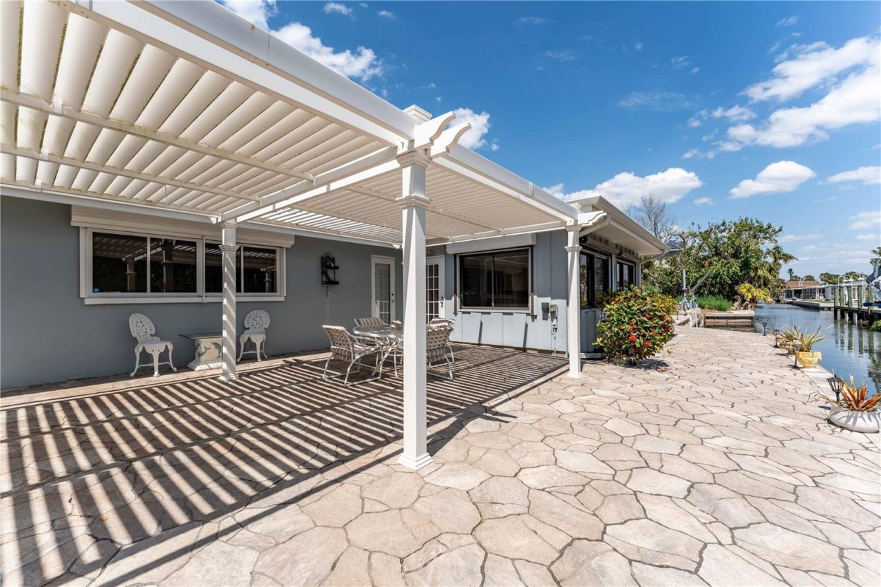 636 Tarawitt Drive, Longboat Key, FL 34228 Photo