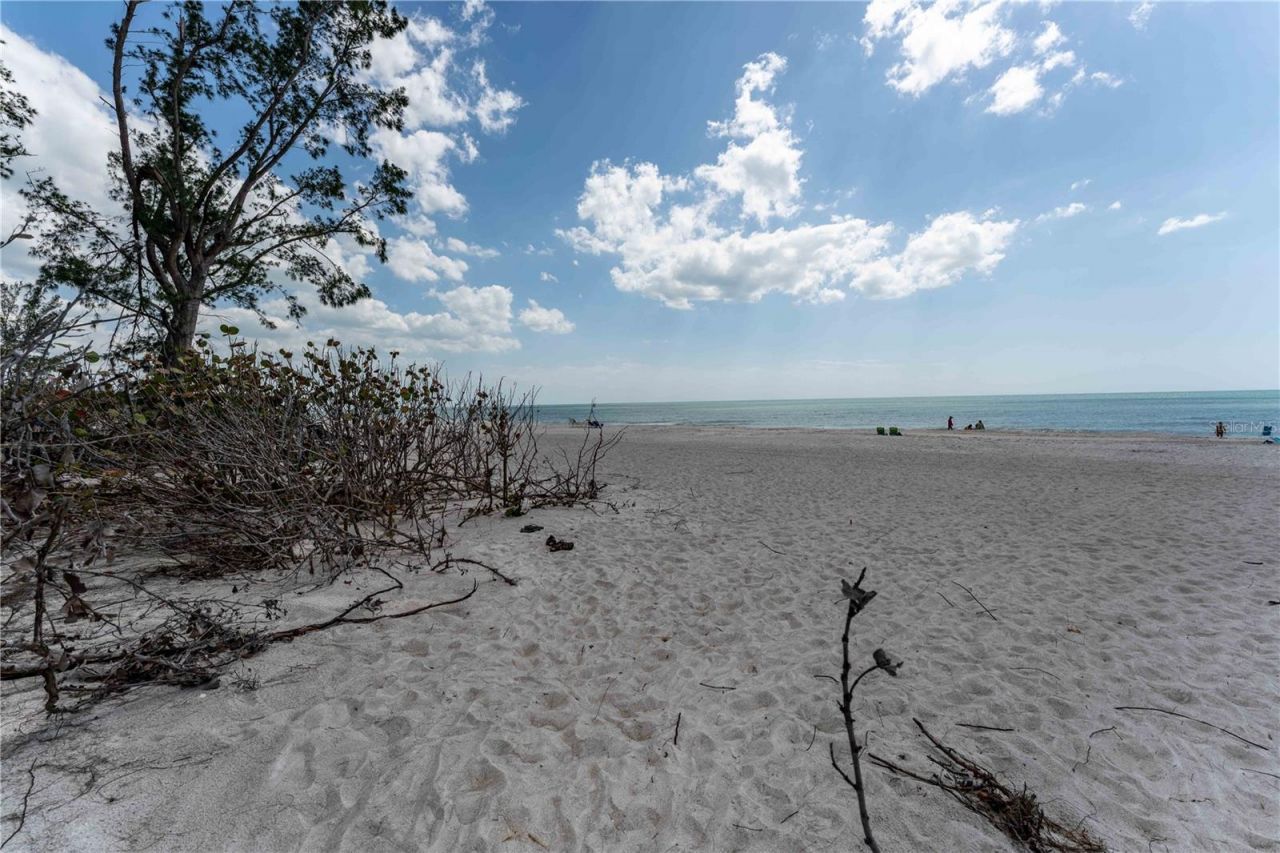 636 Tarawitt Drive, Longboat Key, FL 34228 Photo