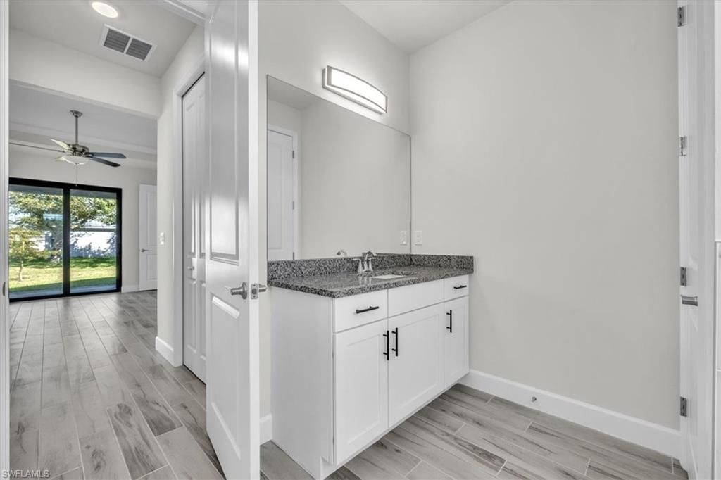 459 NE 2nd Pl, Cape Coral, FL 33909 Photo